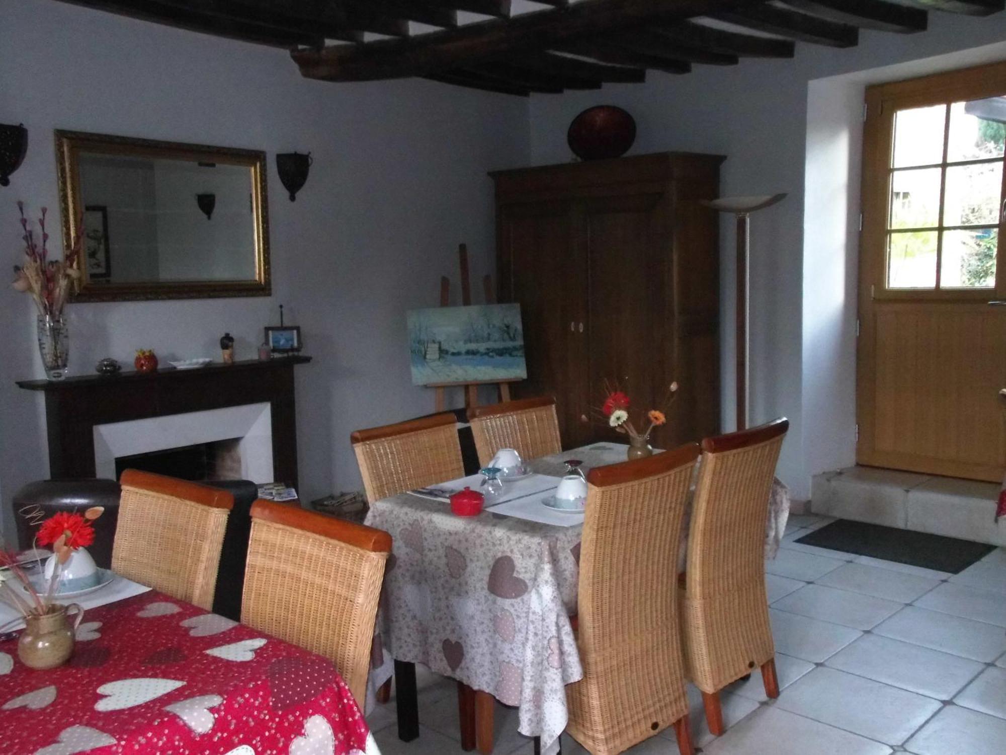 Le Clos Des Tilleuls D Day Home, Chambres D'Hotes, Suite Avec Sauna Privatif, Suite Avec Balneotherapie Privative, En Supplement Option Spa Bain A Remous La Vendelée Pokój zdjęcie