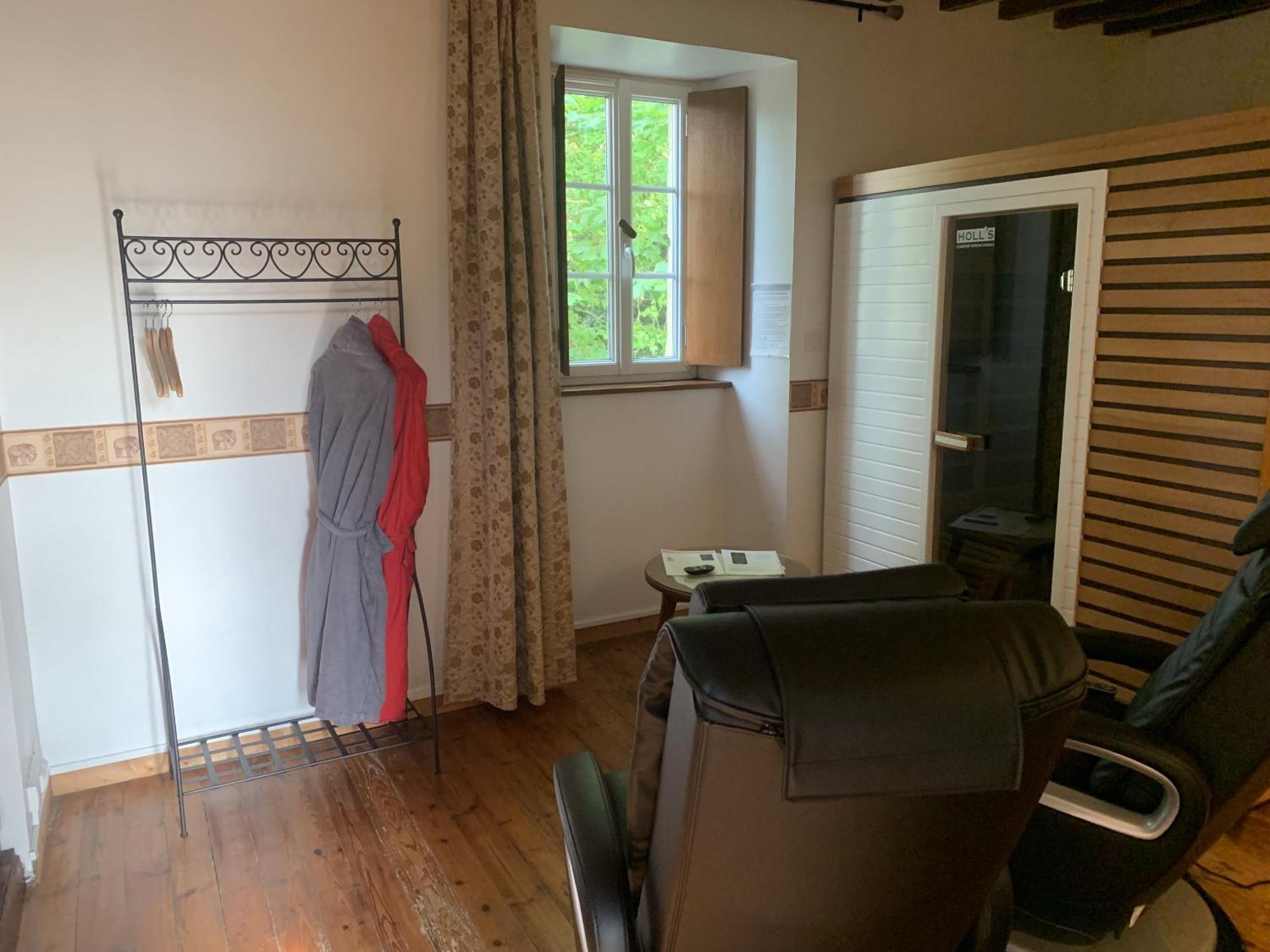Le Clos Des Tilleuls D Day Home, Chambres D'Hotes, Suite Avec Sauna Privatif, Suite Avec Balneotherapie Privative, En Supplement Option Spa Bain A Remous La Vendelée Pokój zdjęcie